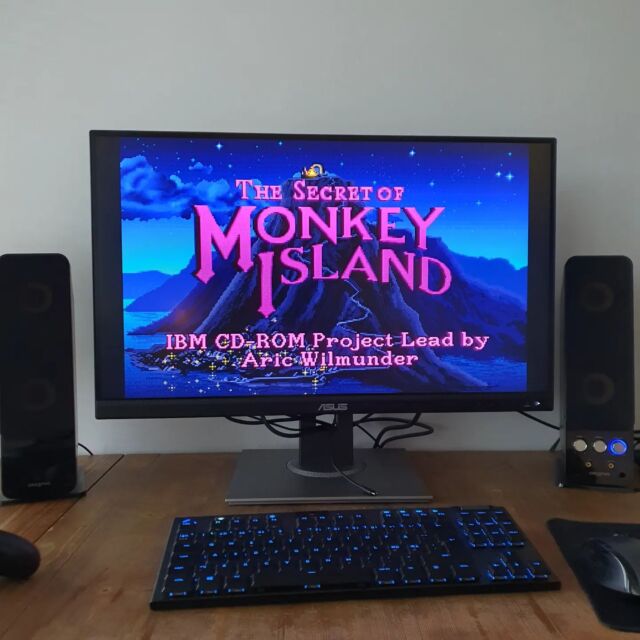 Just bought a relatively high end gaming PC. Still, nothing makes me happier than playing some Monkey Island.

#tvspel #videogames #retrogaming #retrospel #gaming #gamecollection #spelsamling #computergames #dataspel #datorspel #lucasarts #pointandclick #monkeyisland